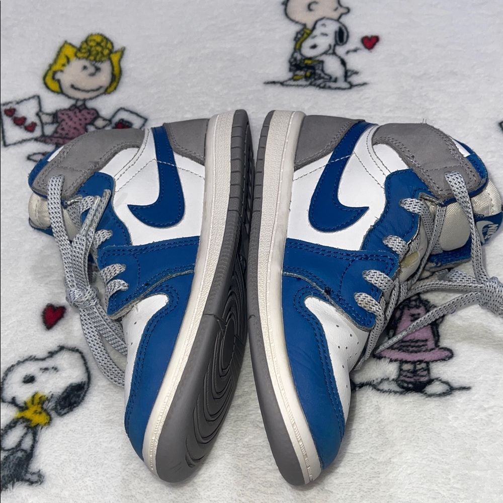 Jordan Air Retro 1 - Picture 3 of 9
